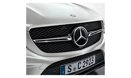 Черная глянцевая накладка Night Package решетки Mercedes-Benz GLE купе C292 с камерой 360° — фото 2