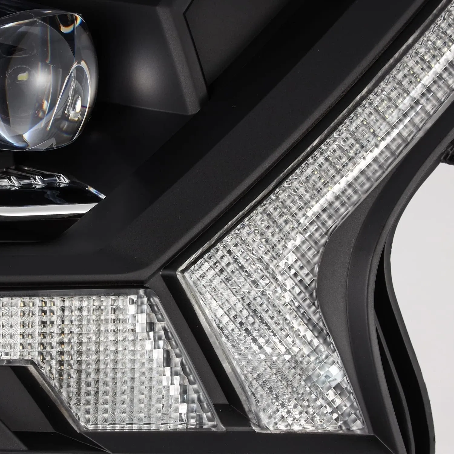 Фары проекторные светодиодные NOVA Black для Ford Ranger XL/XLT 2019–2023, AlphaRex — фото 5