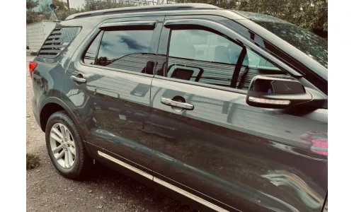 Комплект из 4 козырьков вентиляционных козырьков AVS для Ford Explorer 2011–2019 годов выпуска — фото 1