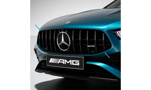 Черная глянцевая решетка радиатора Panamericana CLA 35 AMG Mercedes-Benz CLA C118/X118 рестайлинг, без камеры 360°, с активным парковочным ассистентом — фото 1
