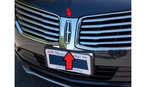 LLINCOLN MKC 15-18 ПОЛИРОВАННАЯ НЕРЖАВЕЮЩАЯ ХРОМИРОВАННАЯ ЦЕНТРАЛЬНАЯ РЕШЕТКА АКЦЕНТНАЯ ОТДЕЛКА 1 ШТ — фото 1