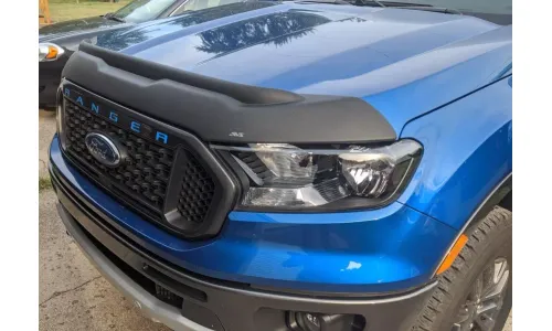 Текстурированная матовая черная защита капота AVS Aeroskin II для Ford Ranger 2019-23 годов выпуска — фото 1