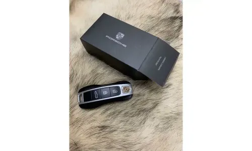 Флешка (USB-накопитель) Porsche USB Stick, 64Gb,, оригинал — фото 1