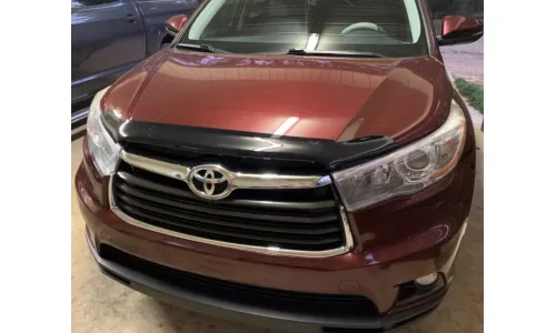 Защитный дефлектор капота AVS CarFlector защита для Toyota Highlander 14–2019 годов выпуска — фото 1