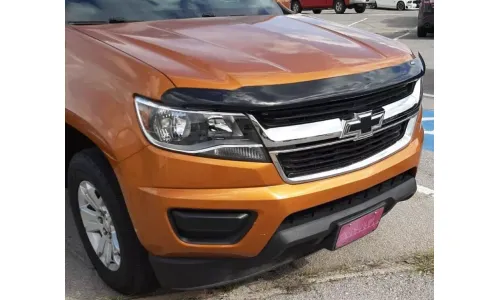 Защитный дефлектор капота AVS BugFlector для Chevrolet Colorado 15–22 годов выпуска — фото 1