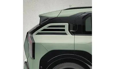 Наклейки на задние стойки Kia EV3, черные, комплект 6 шт. — фото 1