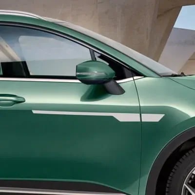 Белые наклейки на крылья и передние двери Kia Sportage NQ5, комплект 4 шт. — фото 1