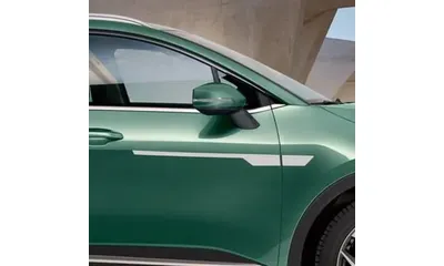 Белые наклейки на крылья и передние двери Kia Sportage NQ5, комплект 4 шт. — фото 1