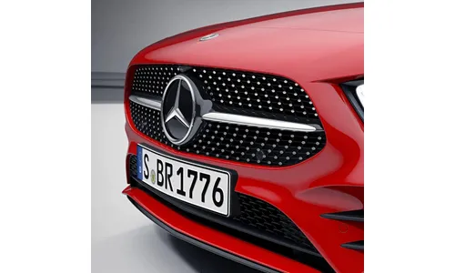 Решетка радиатора Diamond Mercedes-Benz A-Класс W177/V177 без камеры 360°, хромированные штифты — фото 4