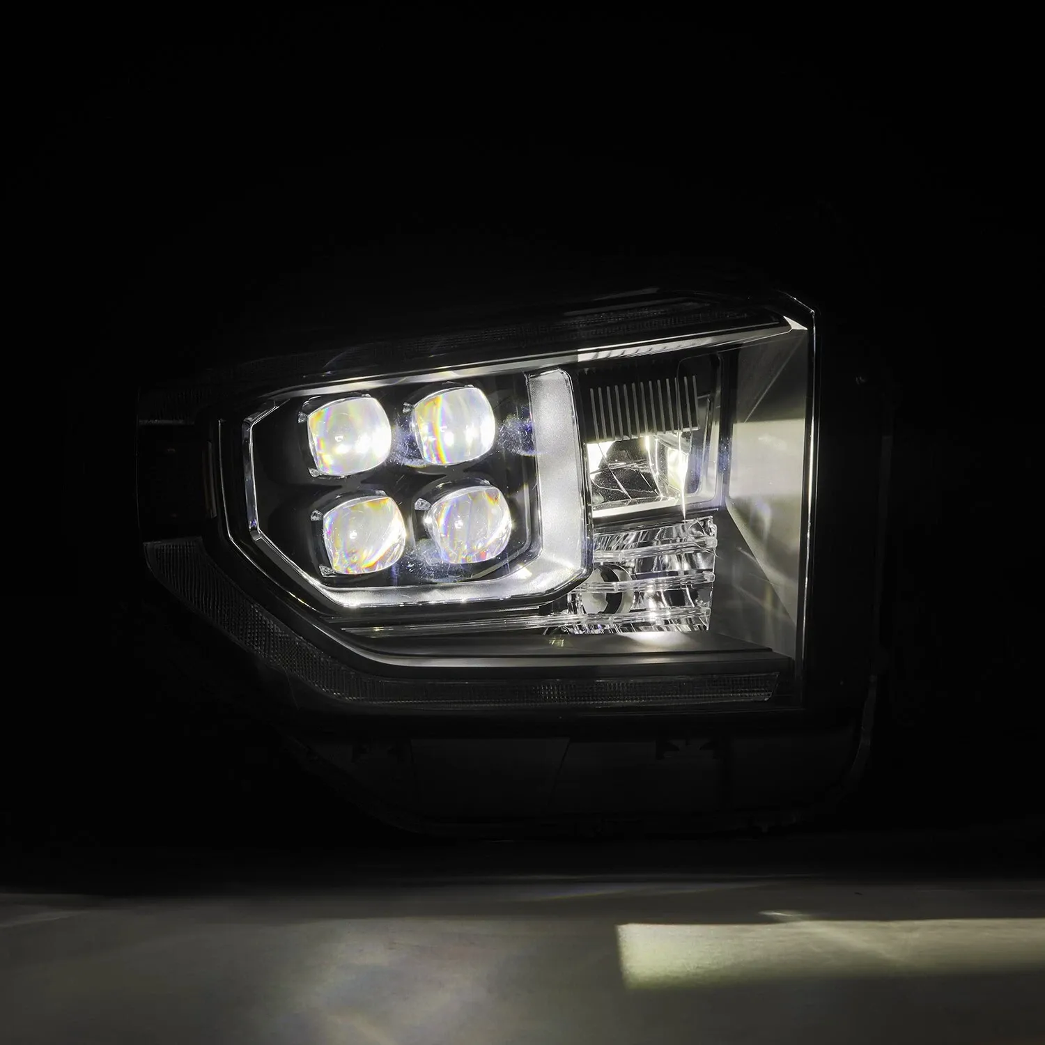 Фары светодиодные Nova G2 Black для Toyota Tundra 2014–2021 (см. примечание), AlphaRex — фото 6