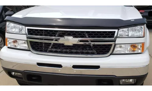 Защитный дефлектор капота Bugflector II для 05–07 Silverado 1500 2500 — фото 1