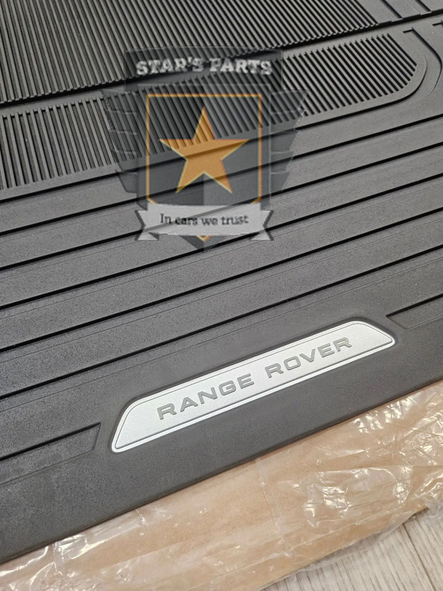 Коврик в багажник Range Rover 2023-, резина, без бортов, авто с 2-мя рядами кресел в салоне, с задними сиденьями Executive, оригинал — фото 3
