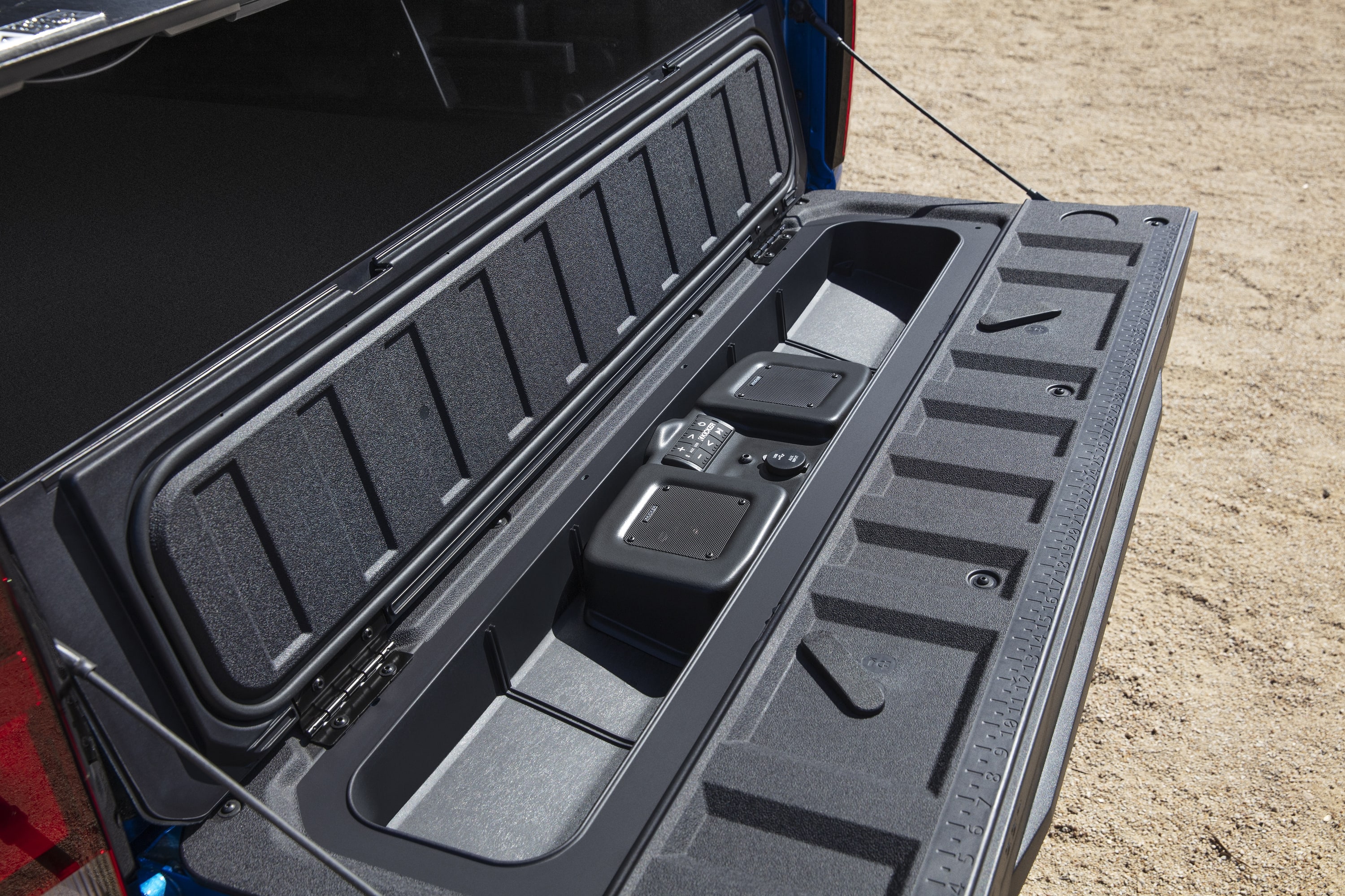 Bluetooth-аудиосистема заднего борта KICKER, GM — фото 6