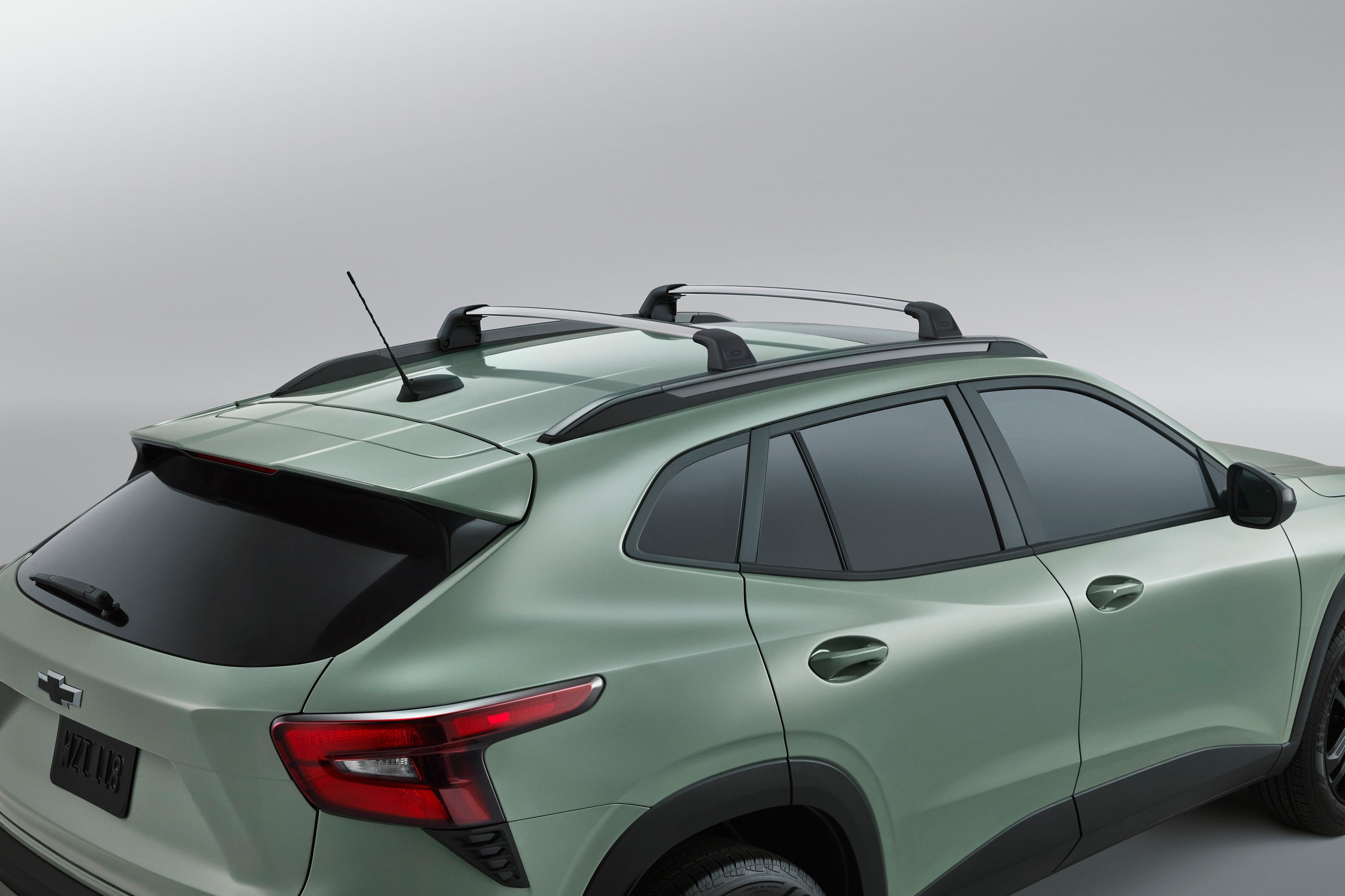 Комплект поперечин крыши для Chevrolet Trax II, цвет чёрный, GM — фото 1