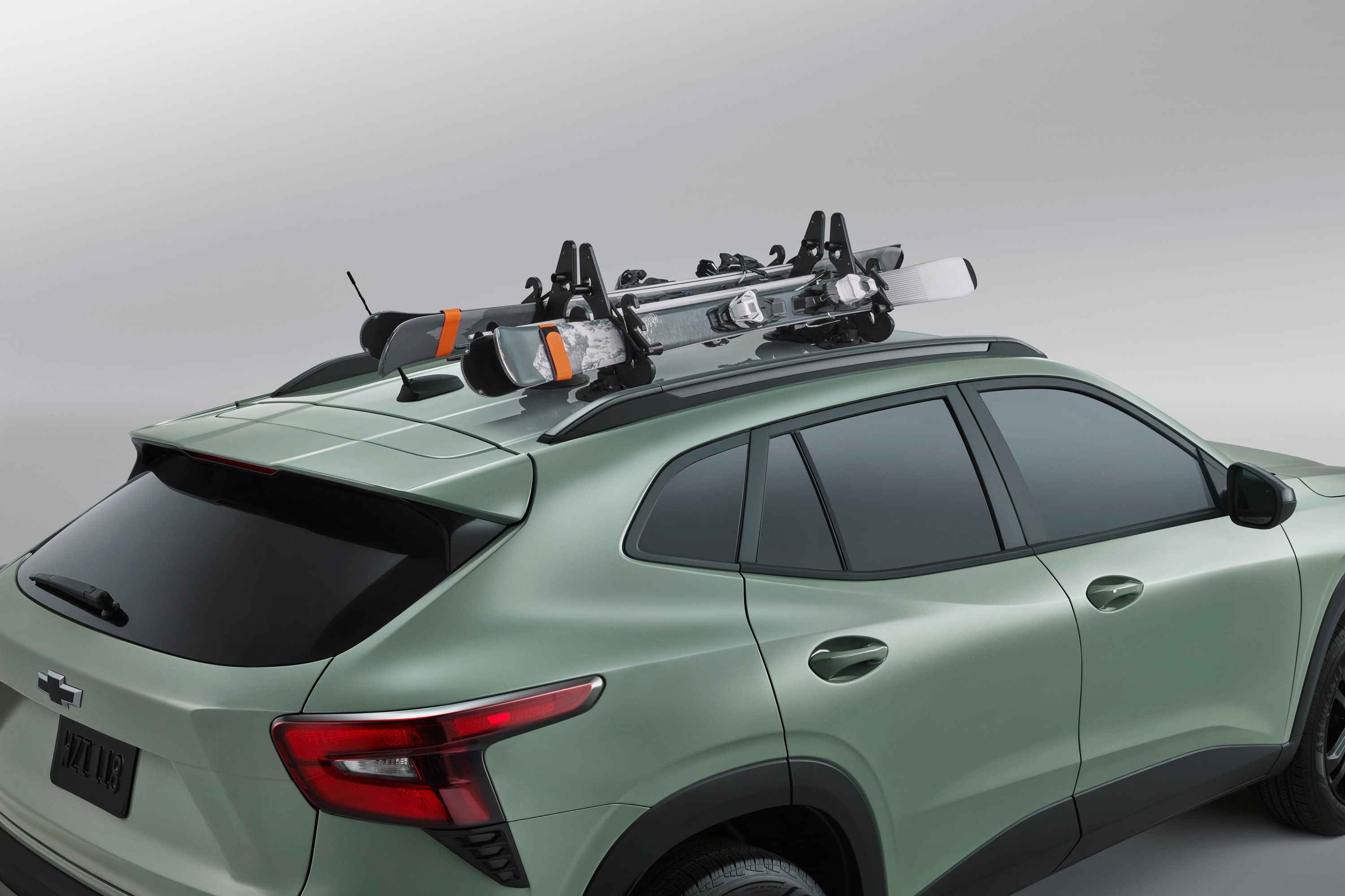 Комплект поперечин крыши для Chevrolet Trax II, цвет чёрный, GM — фото 2