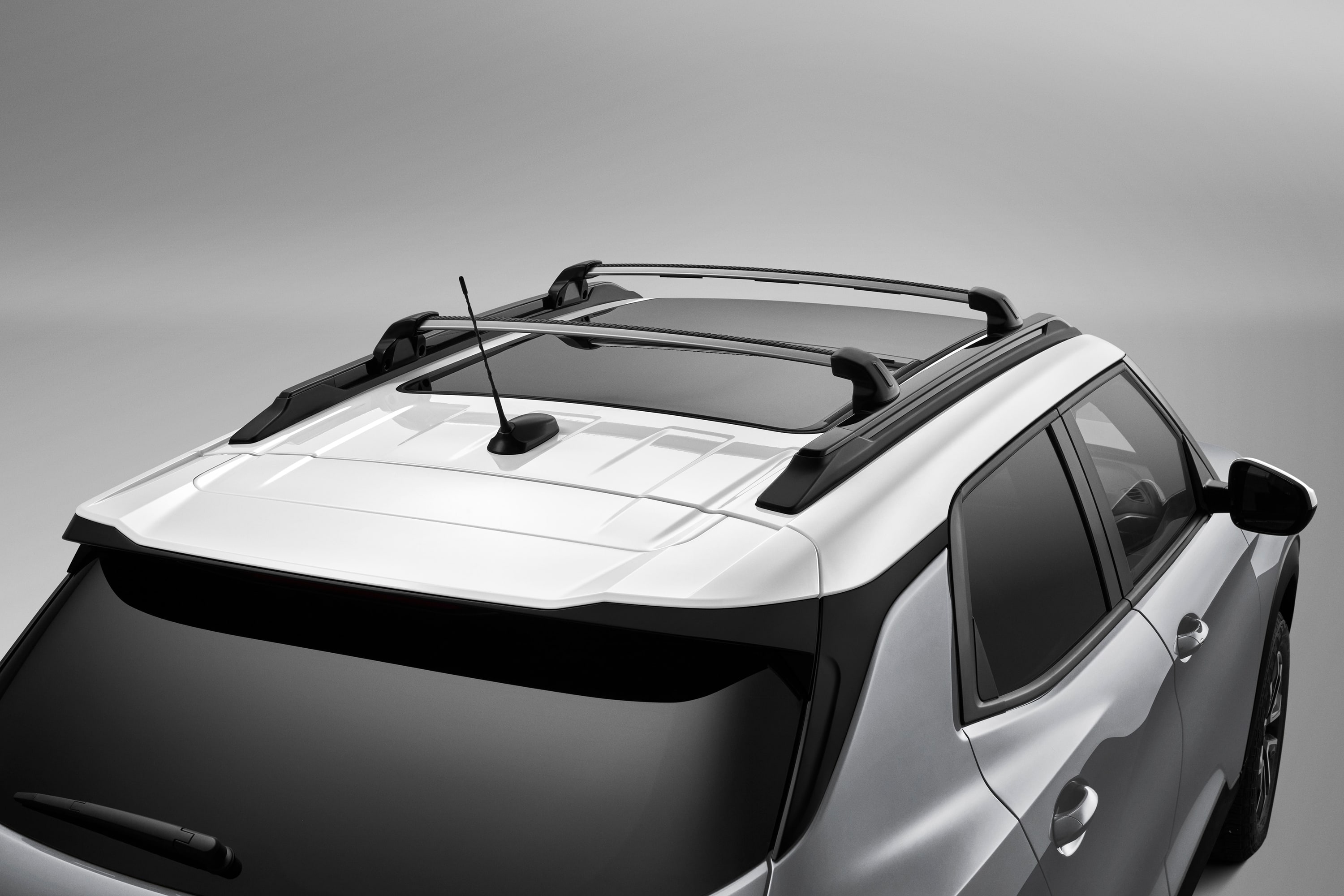 Комплект поперечин крыши для Chevrolet Trailblazer III, цвет чёрный, GM — фото 1
