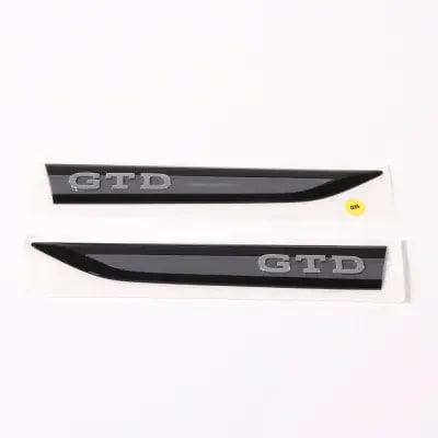 Шильдики GTD Volkswagen Golf VIII на крылья, черный/Pure Grey, комплект 2 шт. — фото 1