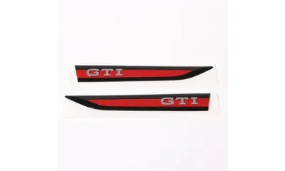 Комплект шильдиков GTI на крылья Volkswagen Golf 8, красный, 2 шт. — фото 1