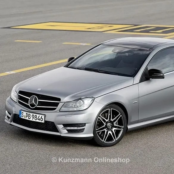 Черная глянцевая решетка Edition C Mercedes-Benz C-Класс C204/W204 — фото 4