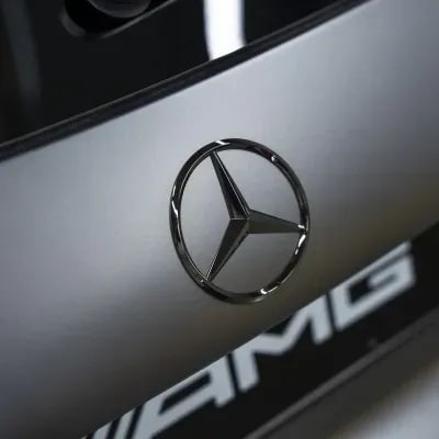 Эмблема-звезда Mercedes-Benz A-Класс V177 на крышку багажника, темный хром — фото 1