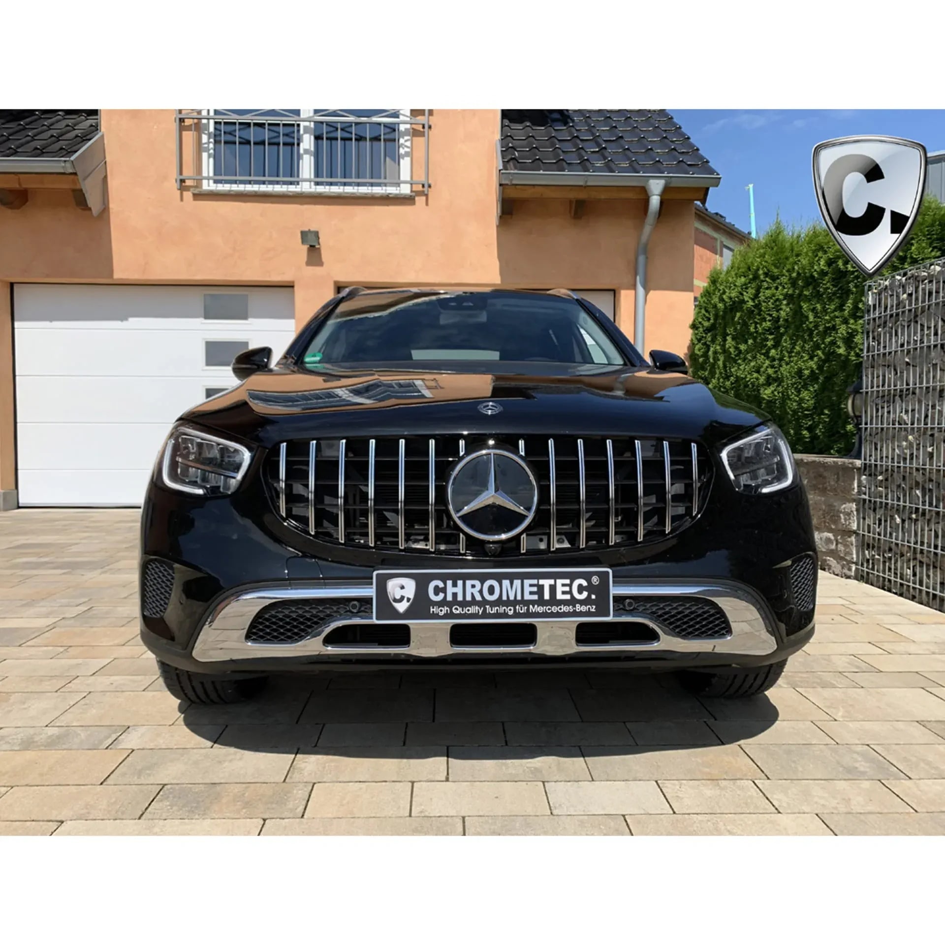 Черная глянцевая решетка Panamericana Mercedes-Benz GLC Coupe C253 рестайлинг Standard с хромированными ламелями CHROMETEC — фото 7