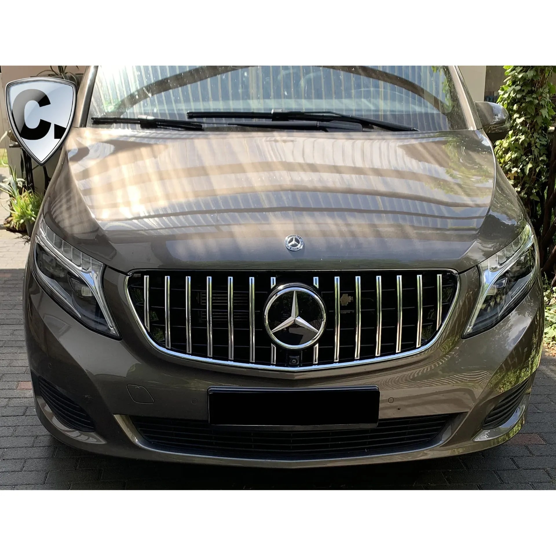 Черная глянцевая решетка Panamericana с хромированными ламелями Mercedes-Benz V-Класс W447 дорестайлинг CHROMETEC — фото 6