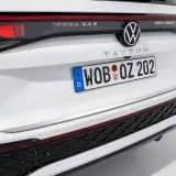 Защитная накладка кромки крышки багажника Volkswagen Tayron R4, хромированная — фото 2