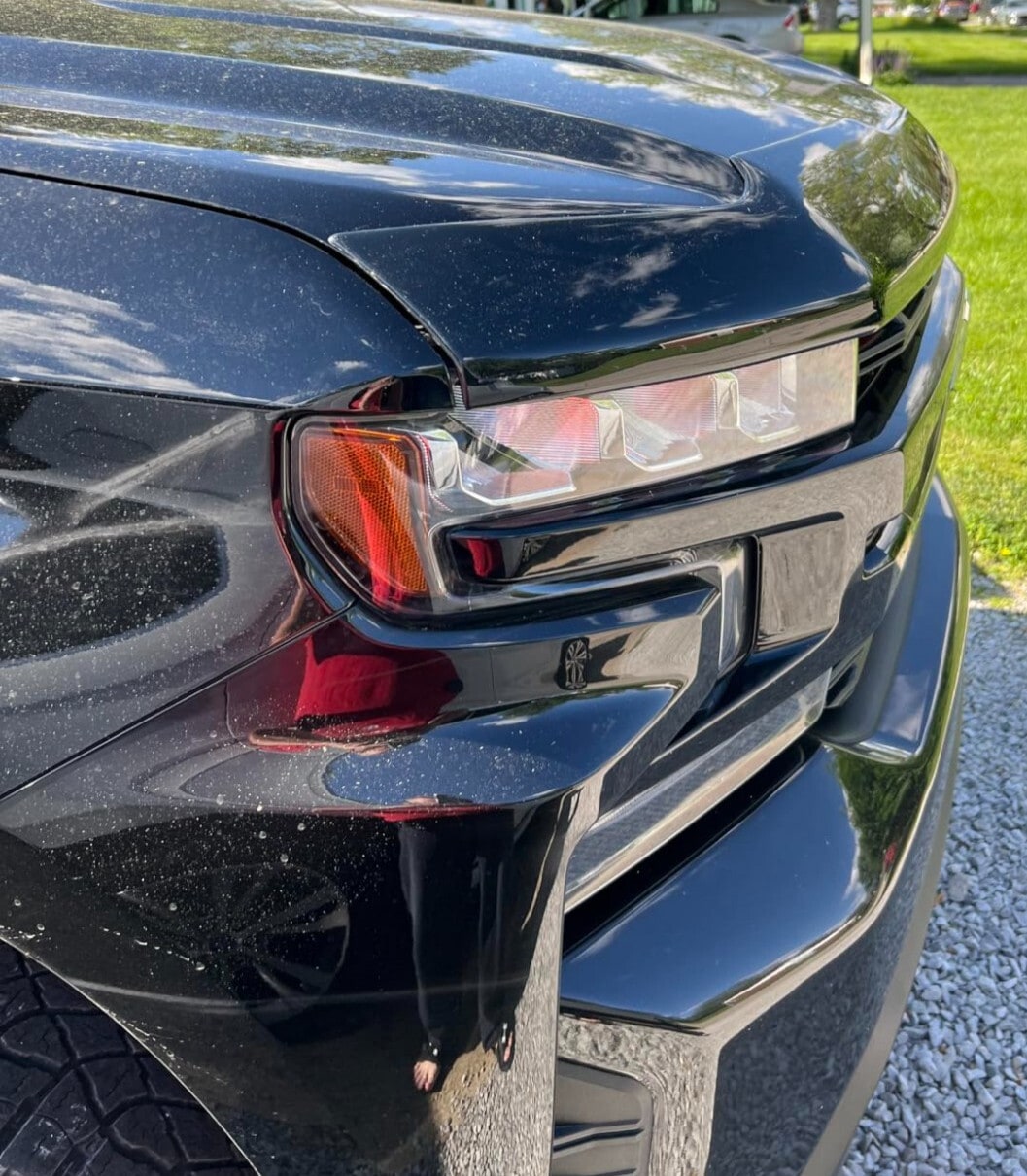 Дефлектор капота Aeroskin для Chevrolet Silverado 1500 (2019–2026), тёмно-дымчатый Husky Liners — фото 5