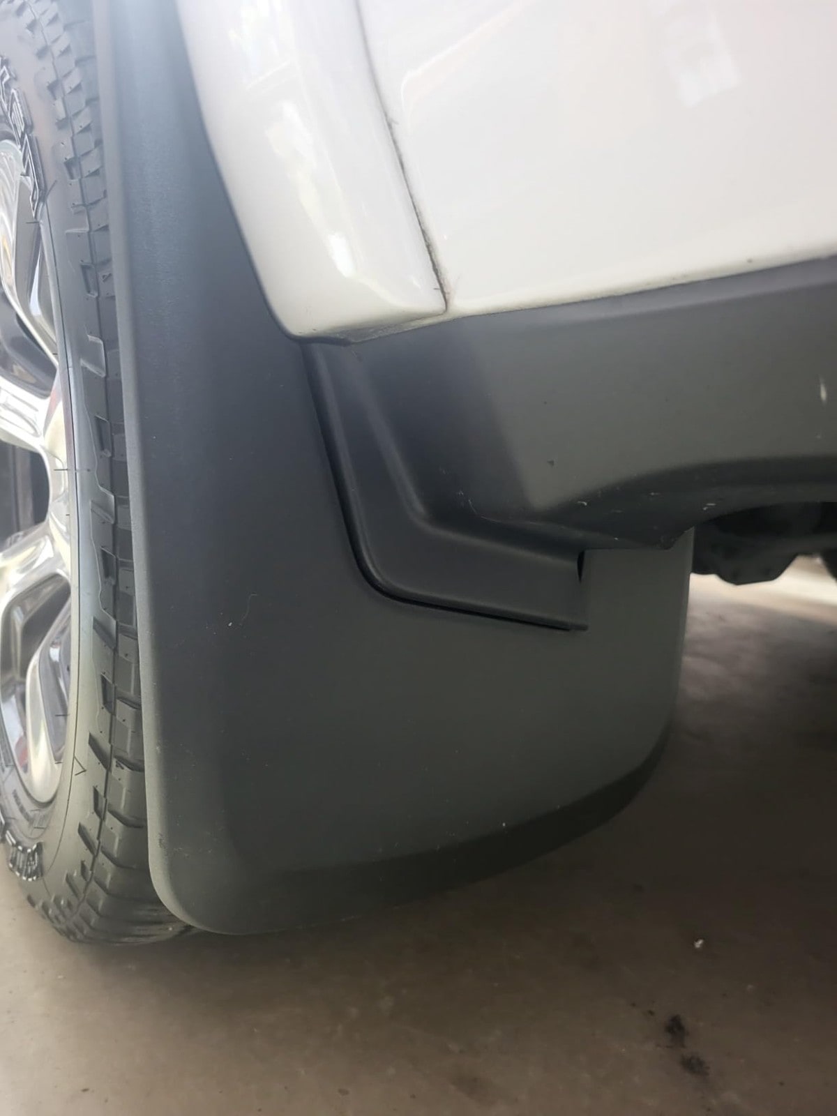Брызговики задние Custom Molded для Ram 1500 (2019–2024), текстурированные чёрные Husky Liners — фото 6