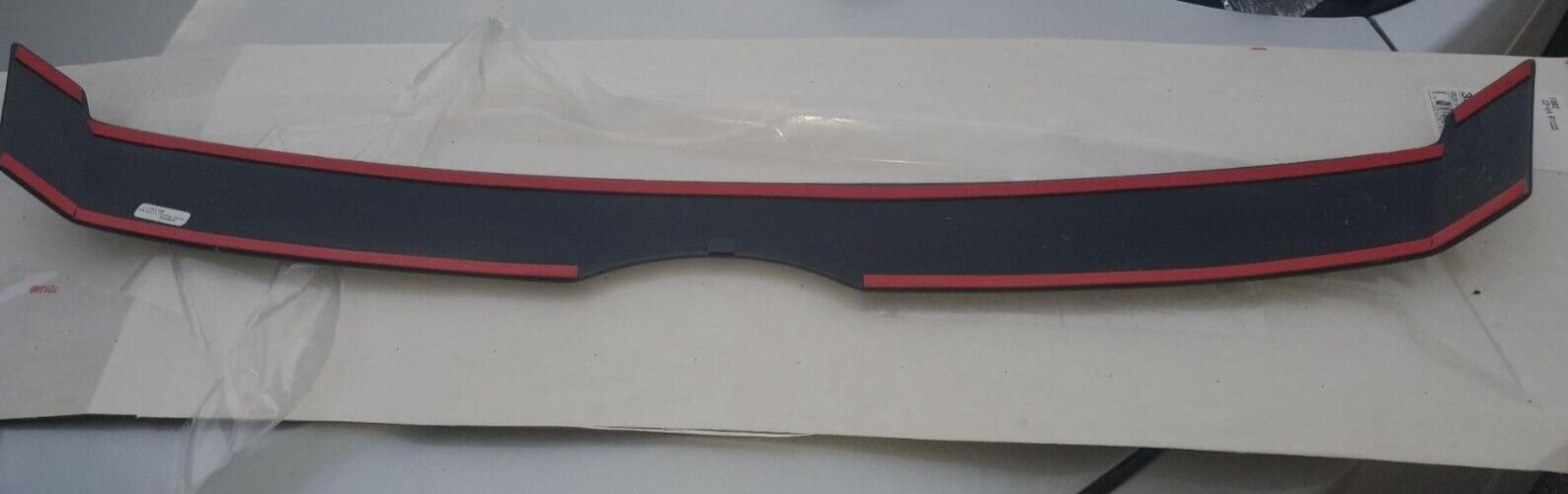 Дефлектор капота Aeroskin для Ford Focus (2012–2014), тёмно-дымчатый Husky Liners — фото 3