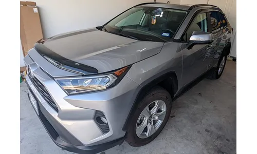Дефлектор капота Hood Shield для Toyota RAV4 V, средний профиль, тёмно-дымчатый Husky Liners — фото 1