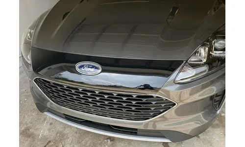 Дефлектор капота Aeroskin для Ford Escape (2020–2022), тёмно-дымчатый Husky Liners — фото 1