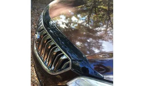 Дефлектор капота Aeroskin для Buick Enclave (2013–2017), тёмно-дымчатый Husky Liners — фото 2