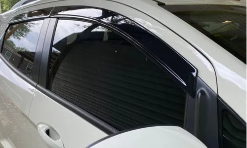 Дефлекторы боковых окон Low Profile Ventvisor для Ford EcoSport (2018–2022), тёмно-дымчатые Husky Liners — фото 1