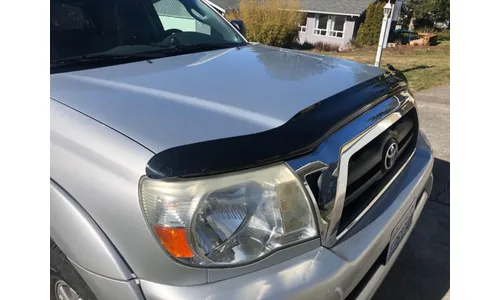 Дефлектор капота Hood Shield для Toyota Tacoma (2005–2011), высокий профиль, тёмно-дымчатый Husky Liners — фото 1