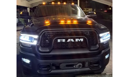 Дефлектор капота Aeroskin Lightshield PRO для Ram 2500/3500 (2019–2026), матовый чёрный Husky Liners — фото 3