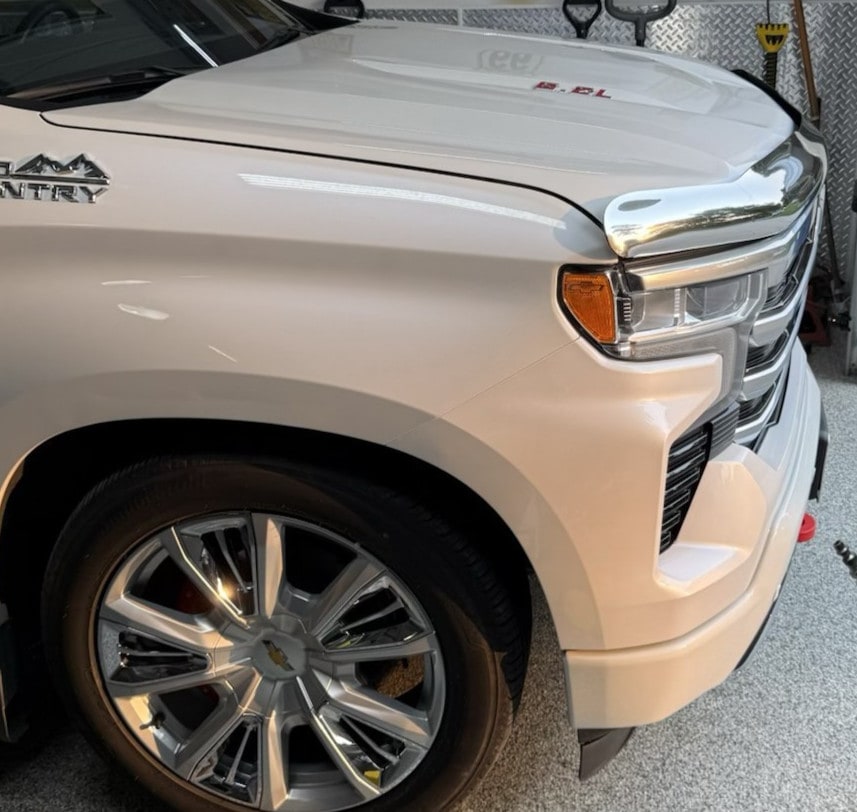 Дефлектор капота Hood Shield для Chevrolet Silverado 1500 (2019–2026), высокий профиль, хром Husky Liners — фото 3