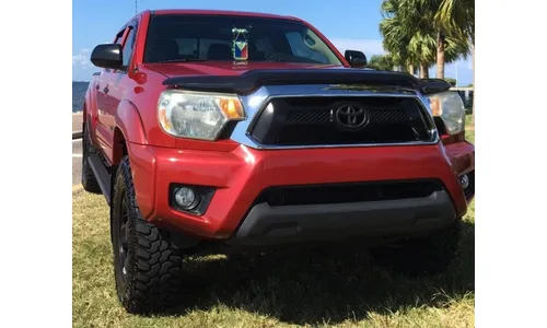Дефлектор капота Hood Shield для Toyota Tacoma (2012–2015), высокий профиль, тёмно-дымчатый Husky Liners — фото 1