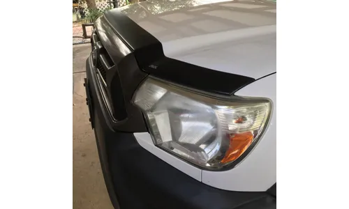 Дефлектор капота Aeroskin для Toyota Tacoma (2012–2015), тёмно-дымчатый Husky Liners — фото 2