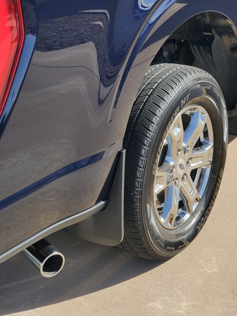 Брызговики передние и задние Custom Molded для Ford F-150 (2021–2025), текстурированные чёрные Husky Liners — фото 3