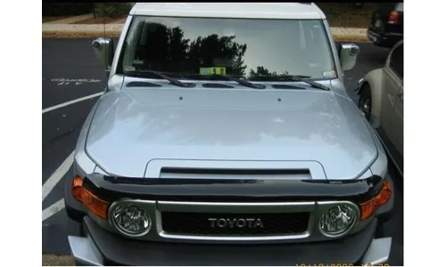 Дефлектор капота Hood Shield для Toyota FJ Cruiser (2007–2014), высокий профиль, тёмно-дымчатый Husky Liners — фото 1