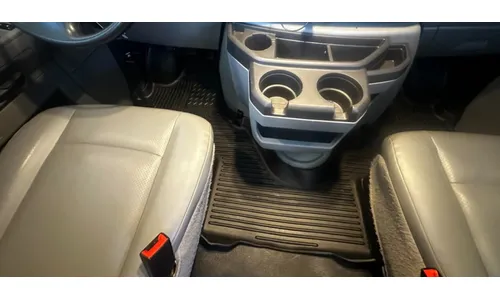 Передний цельный коврик WeatherBeater для Ford E-Series (2005–2026) Husky Liners — фото 2