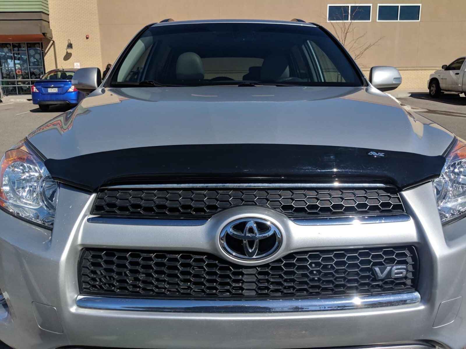 Дефлектор капота Hood Shield для Toyota RAV4 (2006–2012), высокий профиль, тёмно-дымчатый Husky Liners — фото 3