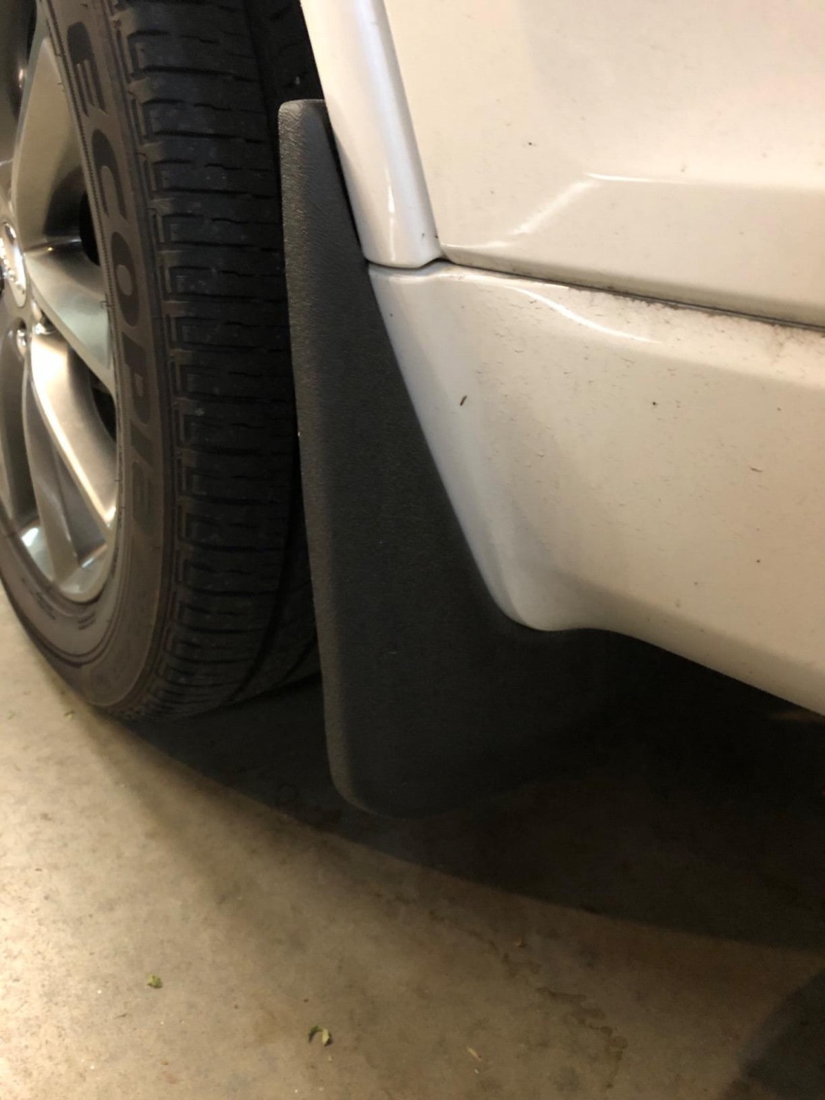 Брызговики передние Custom Molded для Dodge Durango (2011–2026), текстурированные чёрные Husky Liners — фото 4