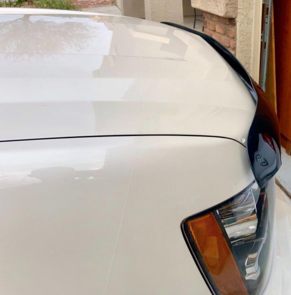 Дефлектор капота Hood Shield для Chevrolet Avalanche (2007–2013), Suburban (2007–2014), Tahoe, высокий профиль, тёмно-дымчатый Husky Liners — фото 3