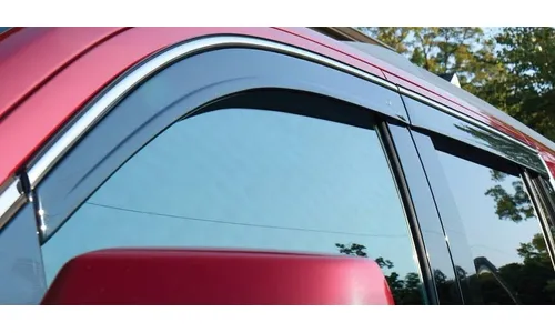 Дефлекторы боковых окон Low Profile Ventvisor для Buick Encore GX (2020–2026), дымчатые с хромированной окантовкой Husky Liners — фото 1