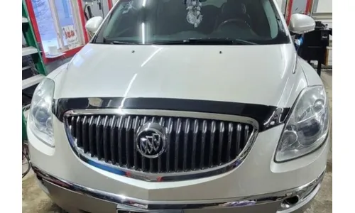 Дефлектор капота Aeroskin для Buick Enclave (2008–2012), тёмно-дымчатый Husky Liners — фото 2