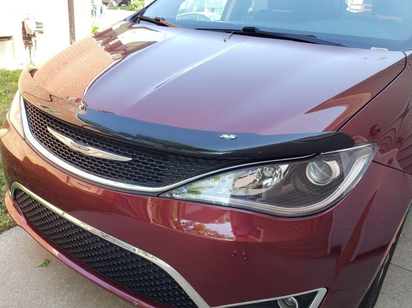 Дефлектор капота Hood Shield для Chrysler Pacifica (2017–2026), высокий профиль, тёмно-дымчатый Husky Liners — фото 3