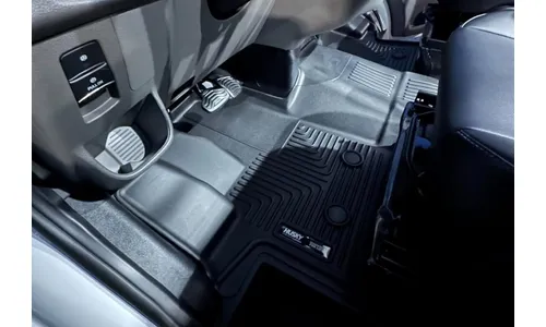 Передний цельный коврик WeatherBeater для Ford Transit (2022–2024) Husky Liners — фото 2
