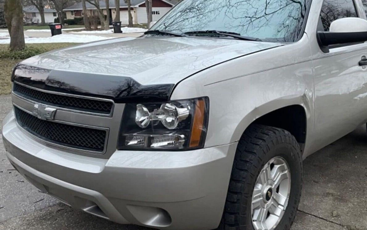 Дефлектор капота Aeroskin для Chevrolet Avalanche (2007–2013), Suburban (2007–2014), Tahoe, тёмно-дымчатый Husky Liners — фото 7
